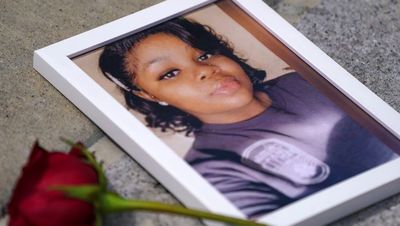 Mistrial declared for Kentucky police officer charged in Breonna Taylor killing