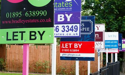 UK renters offer tenant CVs and year’s rent upfront to try to secure a home