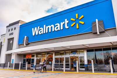 Is Now the Time to Buy Walmart?