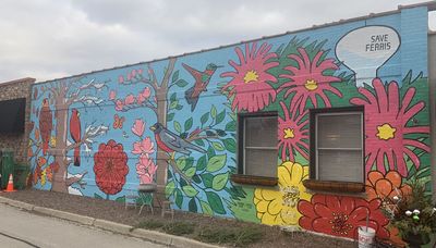 In Northbrook mural, nods to nature and, of course, ‘Ferris Bueller’s Day Off’