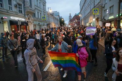 Russian authorities ask the Supreme Court to declare the LGBTQ 'movement' extremist