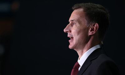 Hunt warned against cutting tax for wealthy while making stealth raid on 36m workers