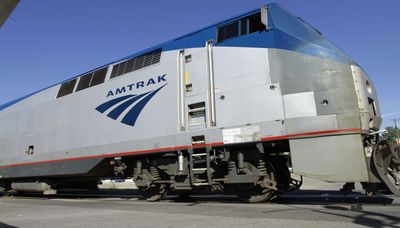 Amtrak train headed to Chicago derails in Michigan