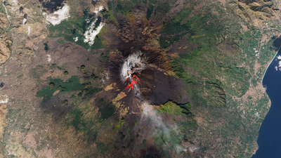 Satellites watch lava flows of Italy's Mount Etna volcano eruption (image)
