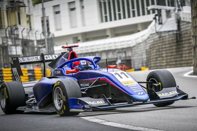 Macau GP: Williams junior Browning wins qualifying race