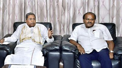 Karnataka CM Siddaramaiah and H.D. Kumaraswamy continue to spar over transfers