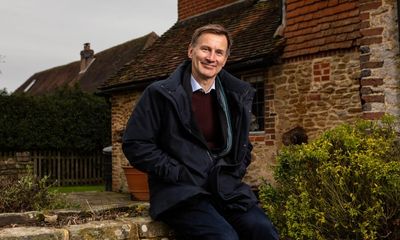 ‘Blue wall’ voters in Godalming and Ash cast doubt on chancellor’s chances of holding seat