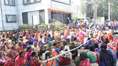 Pourakarmikas stage protest seeking clearance of dues