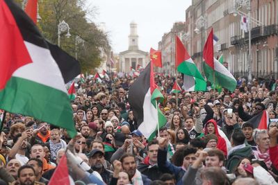 Thousands join pro-Palestinian rally in Dublin city