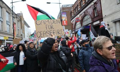 Hundreds march through Keir Starmer’s constituency in Gaza ceasefire protest