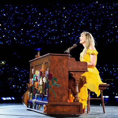 Taylor Swift Pens Heartfelt Tribute to Fan Who Died Shortly Before Her First Brazil Eras Tour Concert Last Night