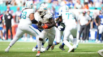 Report: Dolphins Make Official Week 11 Decision on Explosive RB De’Von Achane