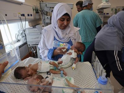 31 premature babies are evacuated from Al-Shifa Hospital to southern Gaza