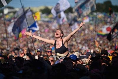 Glastonbury tickets take almost an hour to sell out after people report technical issues