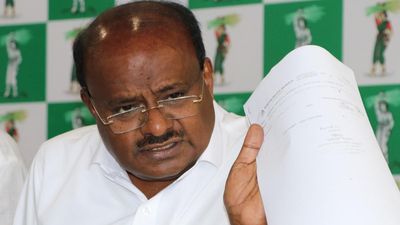 HDK accuses Siddaramaiah of ‘outsourcing’ his constituency works to Yathindra