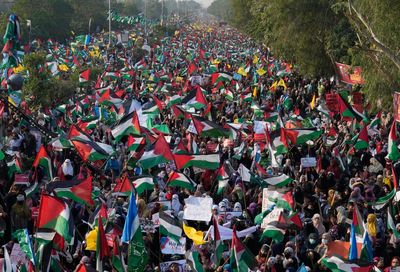 Tens of thousands of religious party supporters rally in Pakistan against Israel's bombing in Gaza