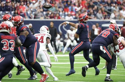 WATCH: Texans QB C.J. Stroud throws TD pass to WR Tank Dell against the Cardinals