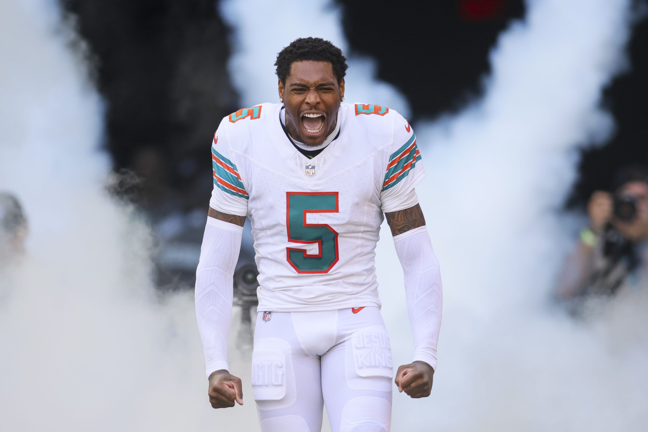 WATCH: Dolphins CB Jalen Ramsey Makes An Incredible…