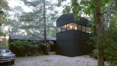This artist’s studio on Long Island is carefully placed amidst a wooded site