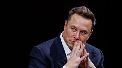 Elon Musk Blasts Shorts As ‘Gluttons For Punishment’ After Sen. Tommy Tuberville Discloses Bearish Tesla Bet