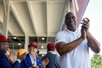 What did Magic Johnson think of the Commanders’ performance in Week 11?