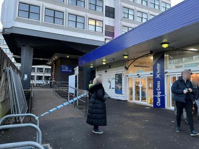 Man rushed to hospital after 'stabbing' in Glasgow city centre