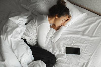 3 Backwards Sleep Science “Hacks” That Can Help Cure Your Insomnia