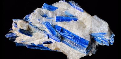 How do crystals form?