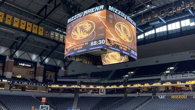 A New Six-Display Centerhung System Awes Mizzou Arena Fans