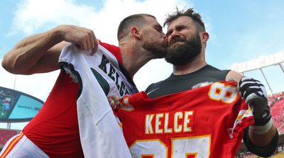 Eagles Troll Travis Kelce, Taylor Swift With Clever Tweet Ahead of ‘MNF’ vs. Chiefs