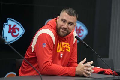 Travis Kelce’s Thoughtful Description of Taylor Swift’s ‘Aura’ Had Fans Singing His Praises