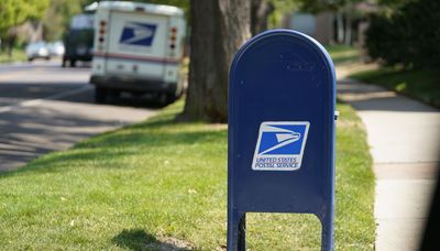 Chicago man faces more than a dozen felonies, accused of Lincoln Park mail theft, burglaries