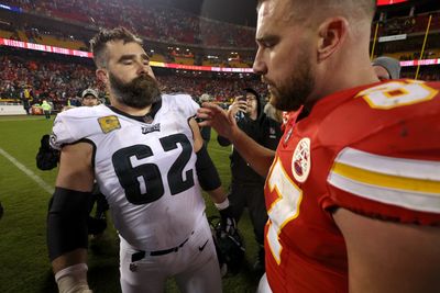 Jason and Travis Kelce shared a sweet brotherly moment on the field after the Eagles defeat the Chiefs