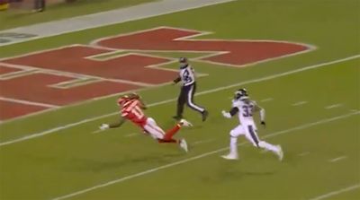 Chiefs WR Dropped Easy Game-Winning TD Pass on Final Drive vs. Eagles, and Fans Couldn’t Believe it