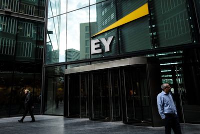 EY considering closing major HQ amid hybrid working shift