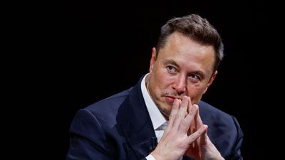 Elon Musk Hits Back At Analyst Who Recommended Tesla Shelve Cybertruck Just Days Ahead Of Launch With A ‘Clown’ Emoji