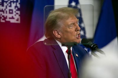 Trump's "excellent" doctor's note mocked