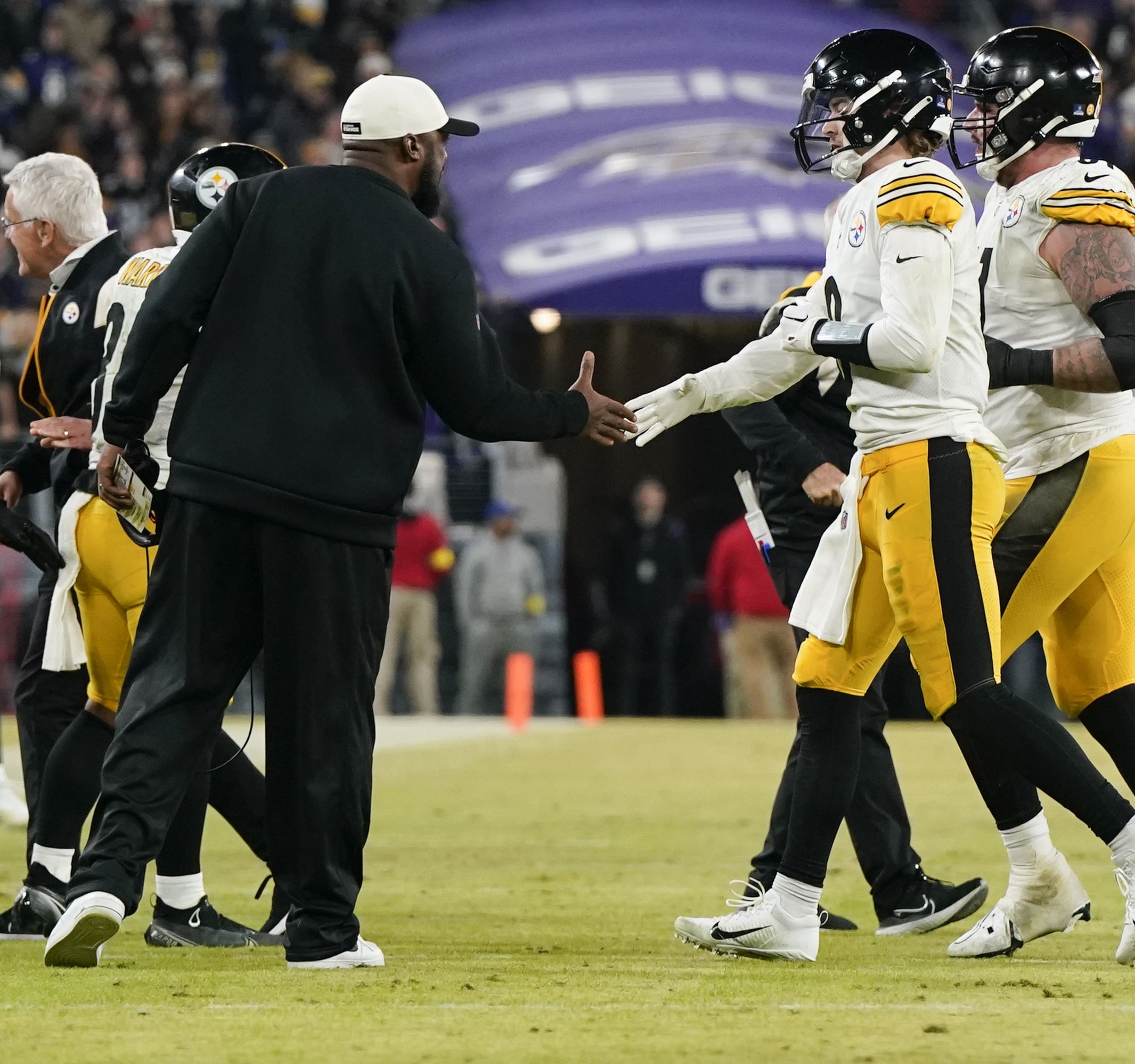 Steelers HC Mike Tomlin Is ‘not Urinating’ On Kenny…