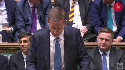 Autumn Statement latest: Jeremy Hunt cuts National Insurance from 12% to 10% from January