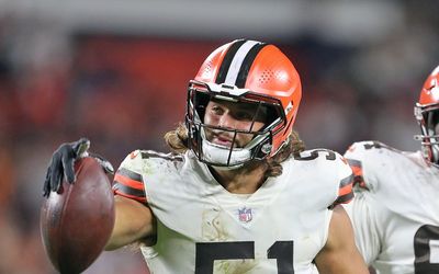 Browns designate LB Jordan Kunaszyk to return from IR, sign S Duron Harmon