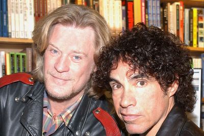 Hall & Oates: Daryl Hall files lawsuit and restraining order against John Oates