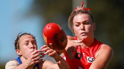 Sydney see off Bulldogs bid for star ruck Ally Morphett