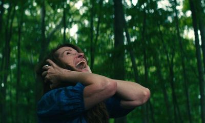 Leave the World Behind review – Julia Roberts and Ethan Hawke’s apocalypto-paranoid thriller