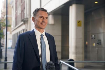 Jeremy Hunt responds to Lee Anderson plan to send asylum seekers to Orkney