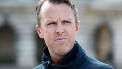 Graeme Swann helping group of England spinners ahead of India tour