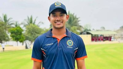 Akhin Sathar, Abdul Basith help Kerala scrape through in Vijay Hazare Trophy