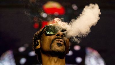 Snoop Dogg's viral 'smokeless' ad is so bad it's good