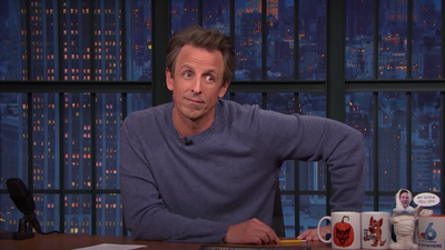 Seth Meyers Reveals The Only SNL Performance He Remembers Getting A Standing Ovation After (And His Mom’s Funny Response)