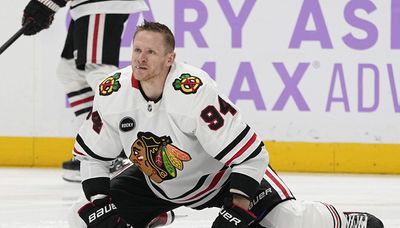 Corey Perry ‘not with’ Blackhawks day after healthy scratch