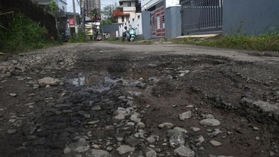 Kochi Corporation comes under fire for bad state of roads in city